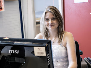 ICT 2025 14 ICT student in de klas