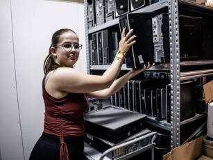 ICT 2025 19 ICT Student met computer