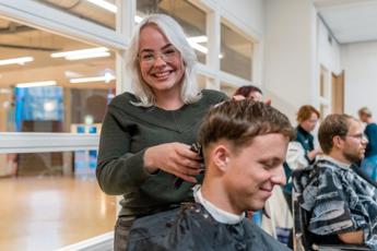 006 Haarstylist Salonmanager Heer Drenthe College Iris Sijbom Fotografie 2022 IR108827 006 Haarstylist Salonmanager Heer Drenthe College Iris Sijbom Fotografie 2022 IR108827