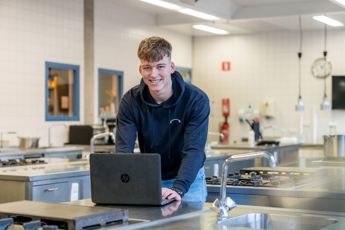 DC E Commerce Specialist Iris Sijbom Fotografie 2022 IR104407 DC E Commerce Specialist Iris Sijbom Fotografie 2022 IR104407