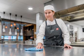 015 Manager Ondernemer Horeca Drenthe College Iris Sijbom Fotografie 2022 IR108741 015 Manager Ondernemer Horeca Drenthe College Iris Sijbom Fotografie 2022 IR108741