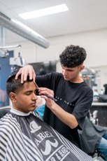 Haarstylist Heer Salonmanager Heer Student Wail Balasini Drenthe College Iris Sijbom Fotografie 2023 IR106180 Haarstylist Heer Salonmanager Heer Student Wail Balasini Drenthe College Iris Sijbom Fotografie 2023 IR106180