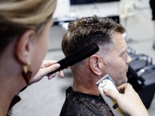 Close up van het scheerwerk bij de klant