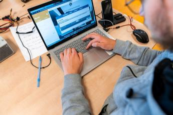 Medewerker ICT Support, Iris Sijbom 2022 (3) Medewerker ICT Support, Iris Sijbom 2022 (3)