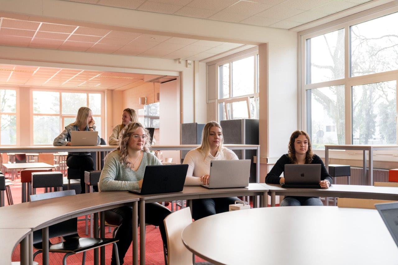 Business Administration & Control Specialist | Drenthe College ...