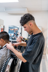 Haarstylist Heer Salonmanager Heer Student Wail Balasini Drenthe College Iris Sijbom Fotografie 2023 IR106141 Haarstylist Heer Salonmanager Heer Student Wail Balasini Drenthe College Iris Sijbom Fotografie 2023 IR106141