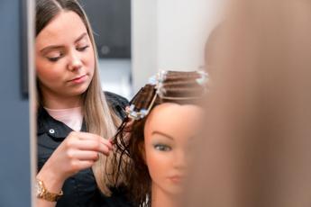 Haarverzorging + Salon Iris Sijbom 2022 (18) Haarverzorging + Salon Iris Sijbom 2022 (18)