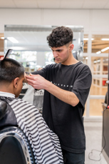 Haarstylist Heer Salonmanager Heer Student Wail Balasini Drenthe College Iris Sijbom Fotografie 2023 IR106177 Haarstylist Heer Salonmanager Heer Student Wail Balasini Drenthe College Iris Sijbom Fotografie 2023 IR106177